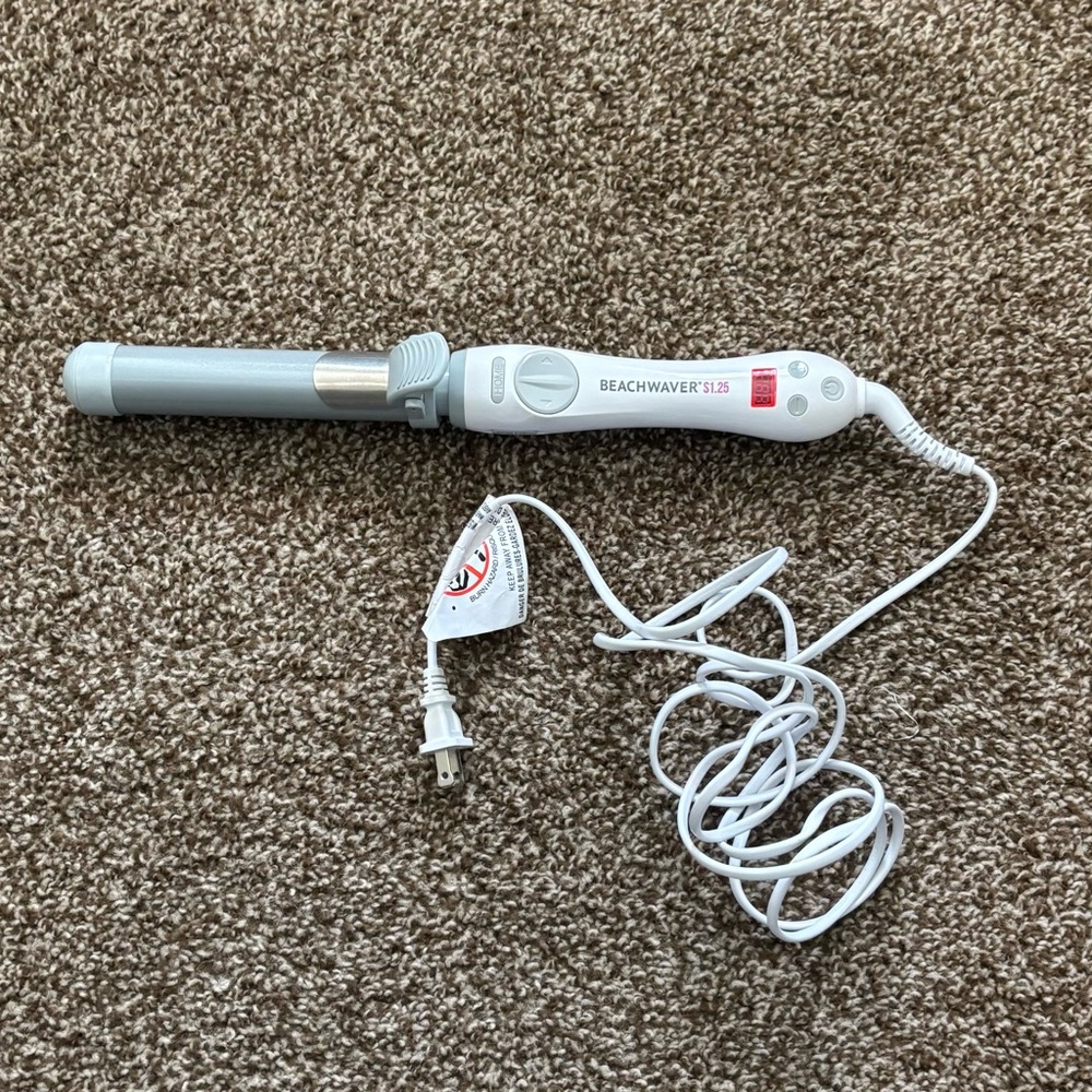 Beachwaver S1.25 Dual Voltage Rotating Curling Iron